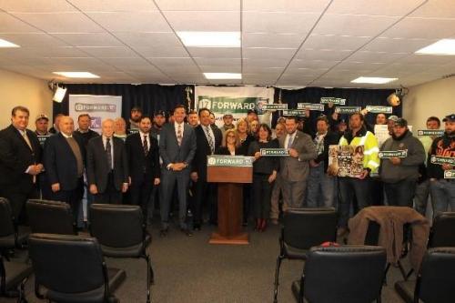17f-albany-presser-2